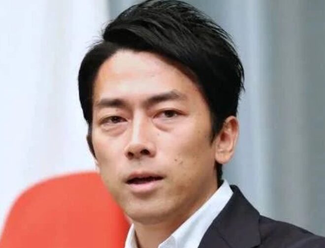 小泉進次郎は身長が低いって本当？非公表の理由と推定身長はいくつ？
